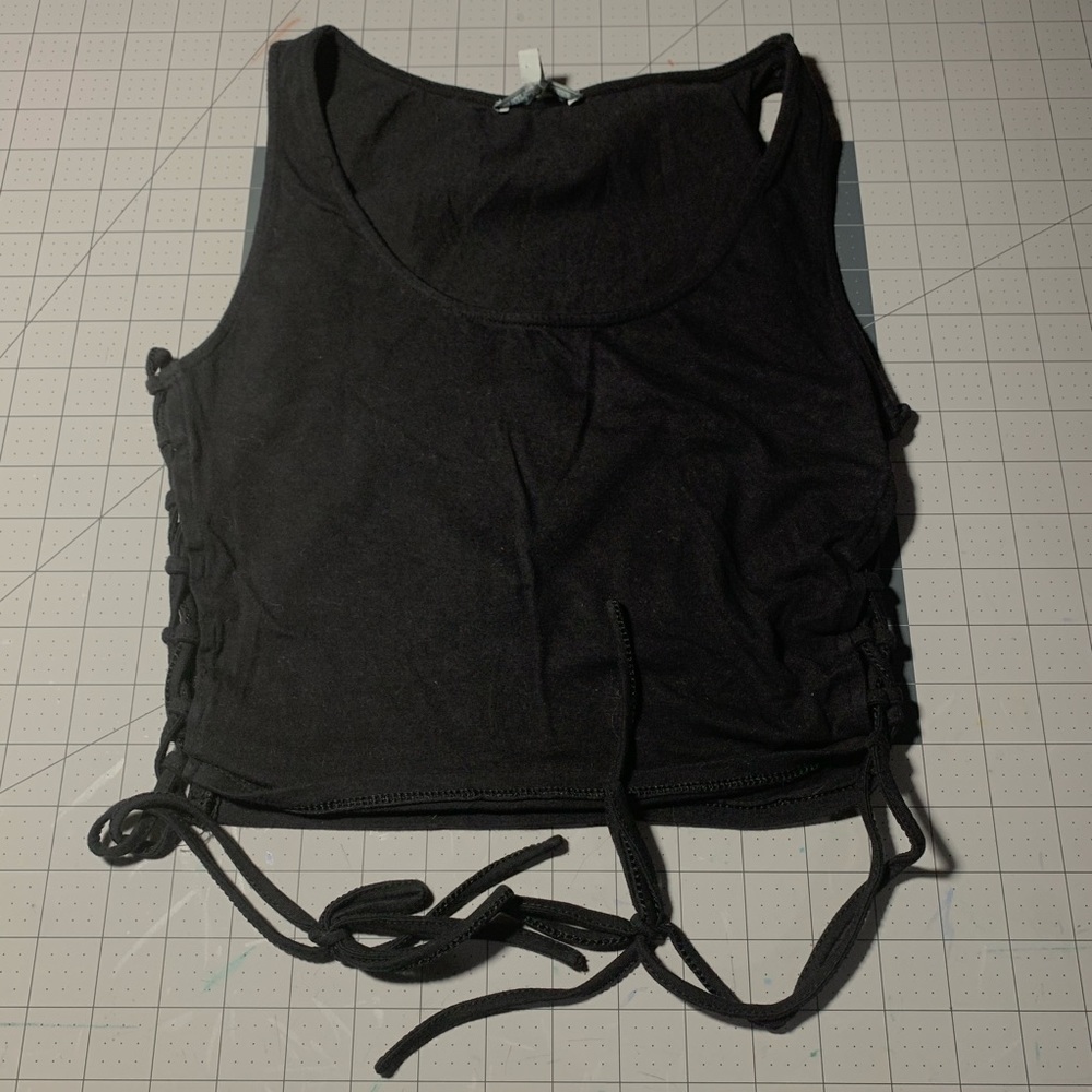 Tops - Picture 5 of 7